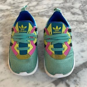 Toddler Adidas ortholite tennis shoes size 7 US